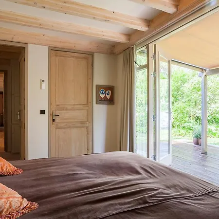 Huis In De Bergse Plas *